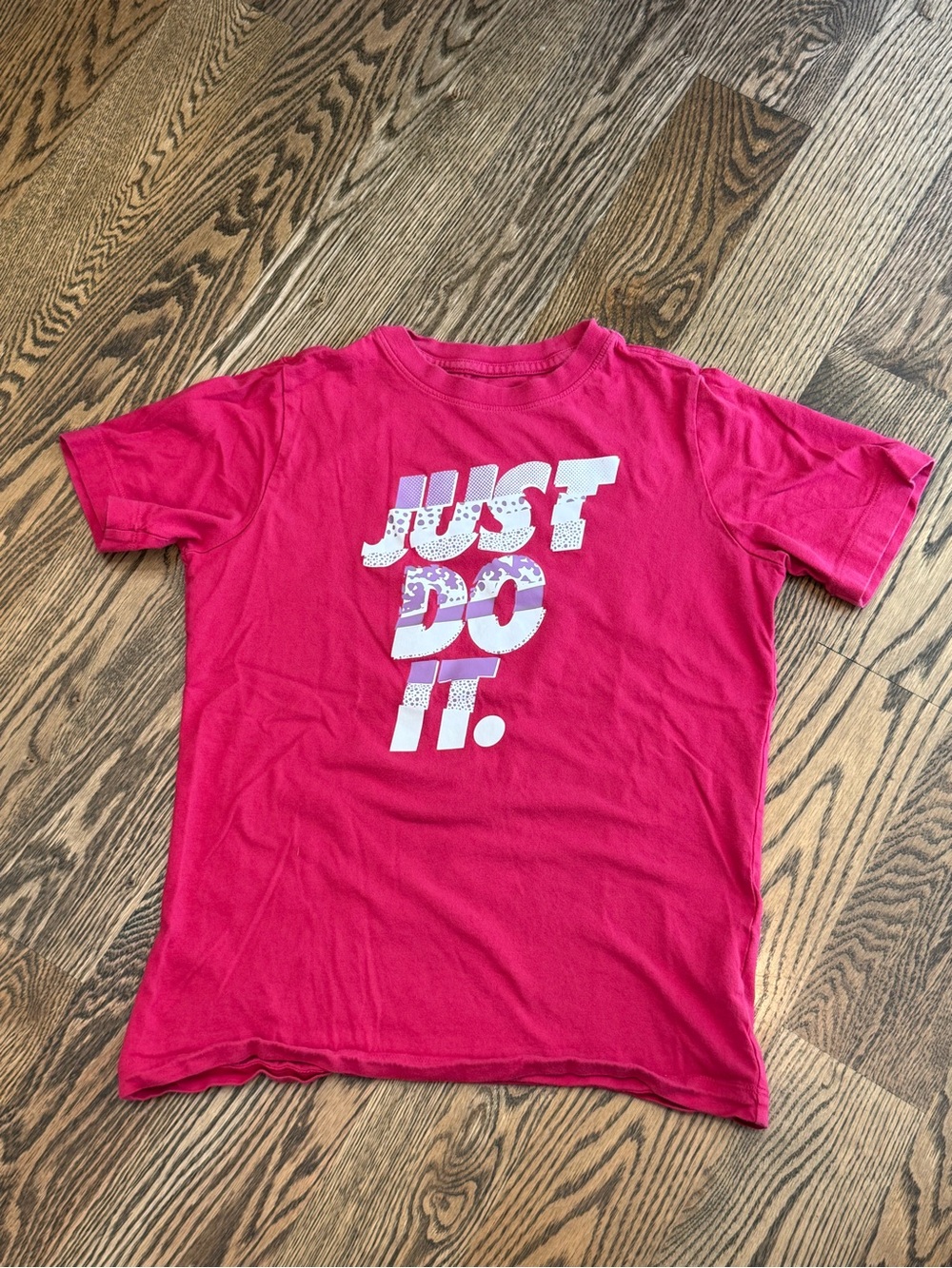 Nike Kids Short Sleeve Tee in Hot Pink with 'Just Do It.' Graphic
